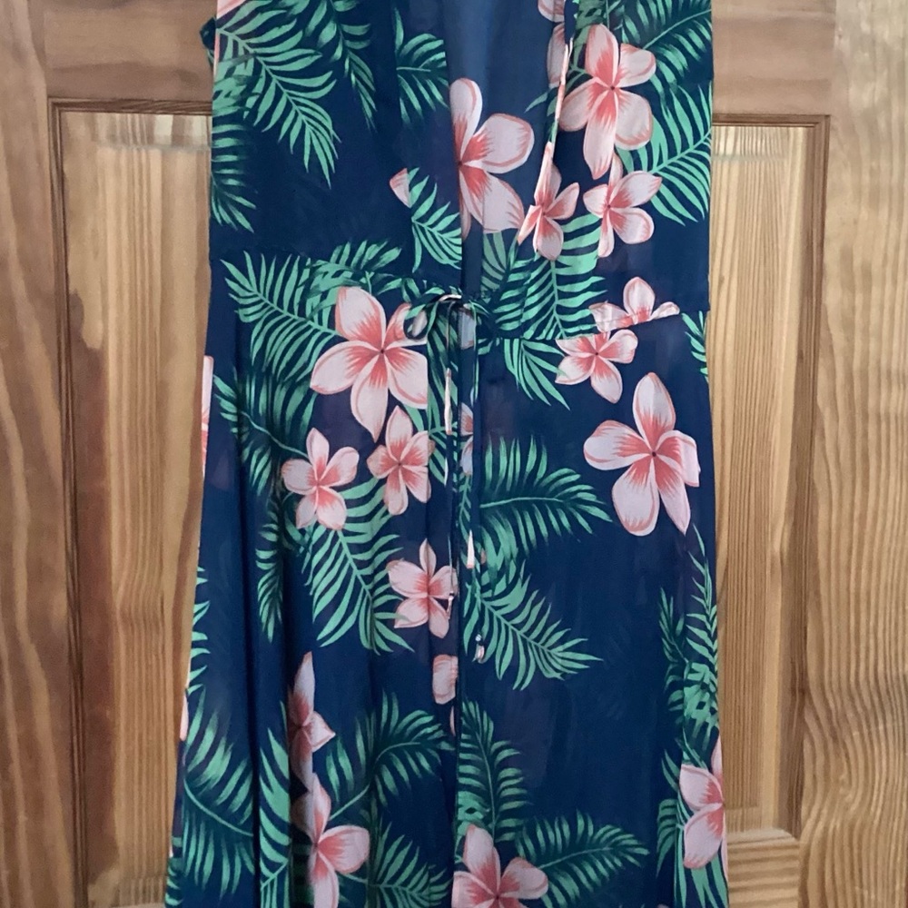 LuLaRoe Tropical Floral coverup